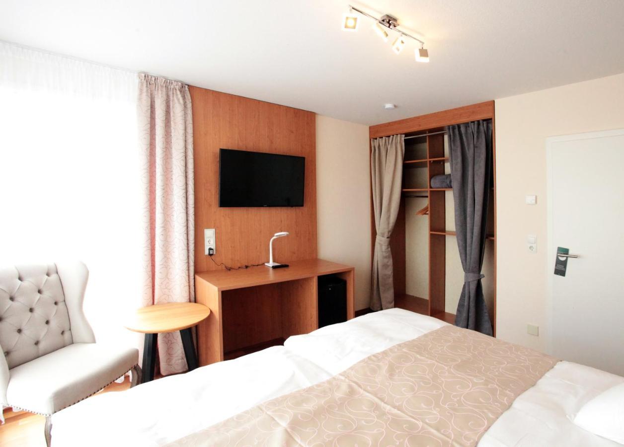 Lamex-Inn Hotel & Restaurant Kelkheim Ngoại thất bức ảnh